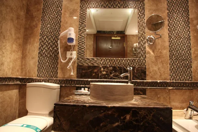 جناح، HELNAN LANDMARK HOTEL 9/10