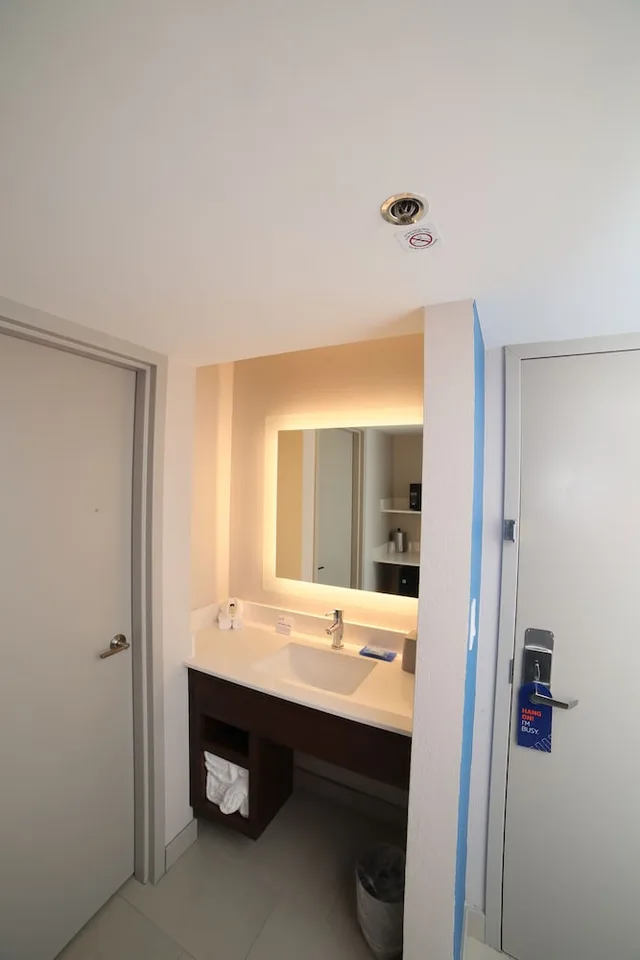 Standard, 2 Queen Beds, Holiday Inn Express Naperville 5/5