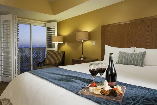 Room, King Bed, Inn At Morro Bay 1/1