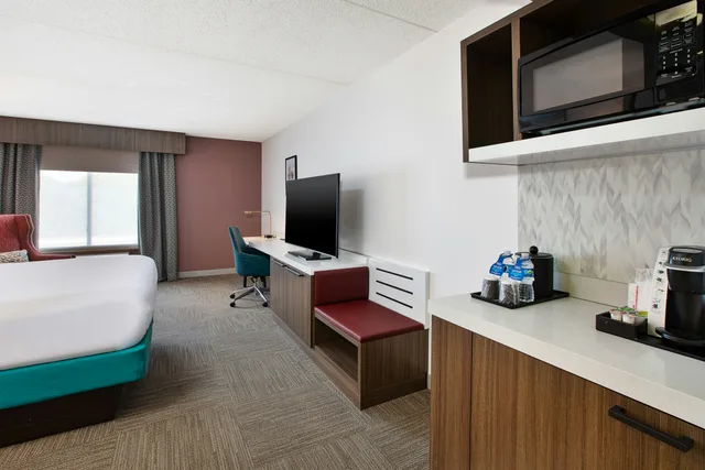 غرفة بسرير كينج، Hilton Garden Inn Chesapeake/Greenbrier 3/5