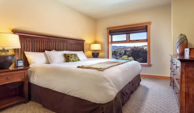 شقة سكنية قياسية بسرير كوين بغرفة نوم واحدة مع أريكة بمطبخ، Worldmark Chelan Lake House 3/7