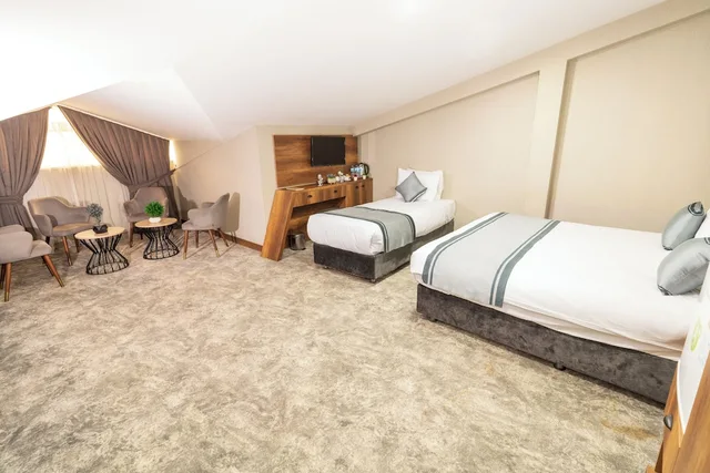 جناح عائلي، Airport Express Hotel 1/8