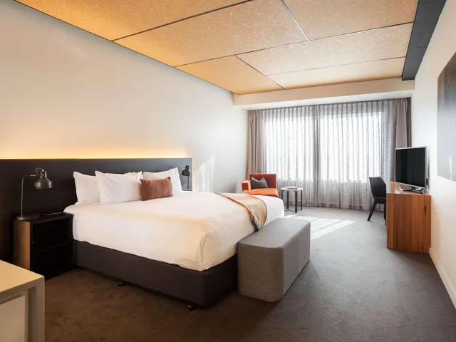 Deluxe, Double Bed, Peppers Silo Launceston 7/10