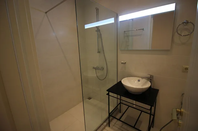 جناح سوبيريور بسريرين كوين بشرفة بـ4 غرف نوم مع أريكة، Maxela Apartments 7/7