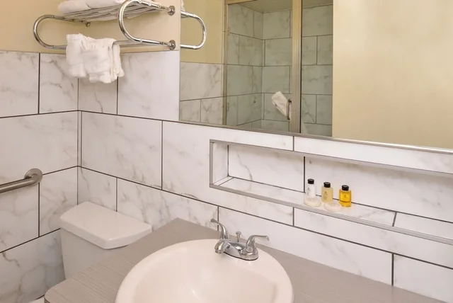 غرفة قياسية بسريرين مزدوجين، Steam Plant Hotel 3/4