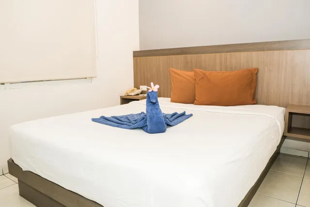 غرفة بسرير كينج، Hotel Dalu Semarang 1/6