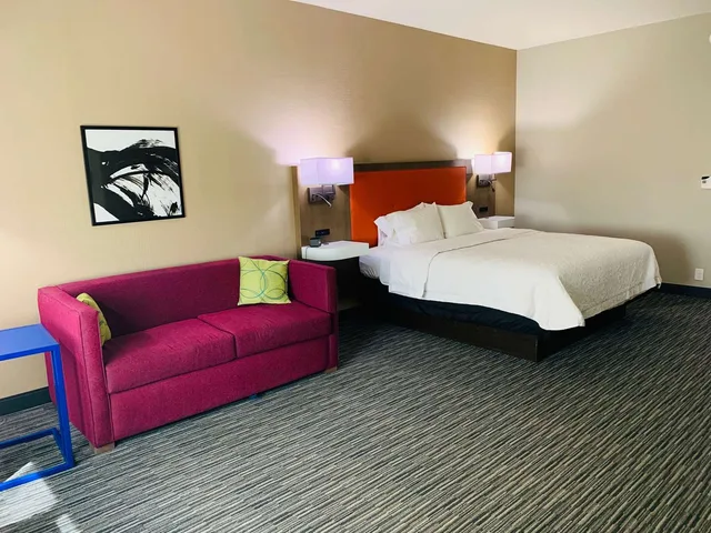 Study, King Bed, Sofa، Hampton Inn Fort Stockton 2/5
