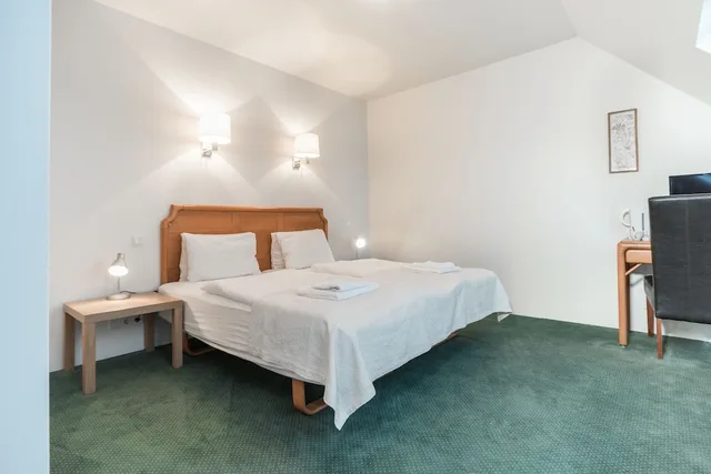 غرفة ديلوكس بسريرين منفصلين بإطلالة على الجبل بشرفة، Laxnes Hotel 3/5