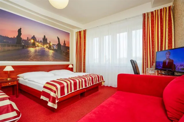 غرفة ثلاثية بسرير مزدوج وسرير فردي، Metropolitan Old Town Hotel 7/10