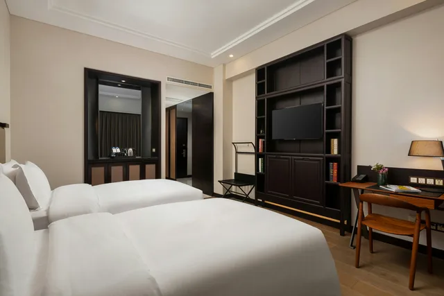 غرفة بسريرين منفصلين يُسمح فيها بالحيوانات الأليفة، DoubleTree by Hilton Shanghai Hongqiao 2/2
