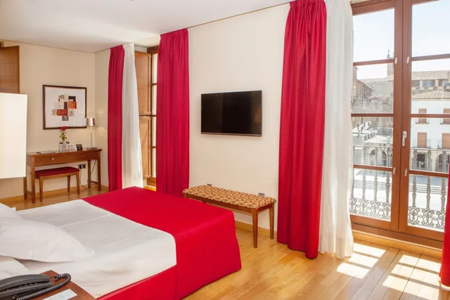 غرفة سوبيريور بسرير مزدوج أو سريرين منفصلين، Petit Palace Palace La Casa de Don Fernando 3/5