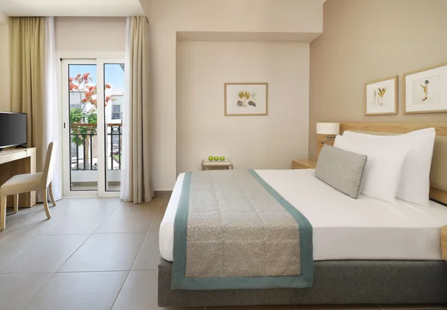 غرفة قياسية مفردة بسرير كوين، Jaz Fanara Resort and Residence 1/6