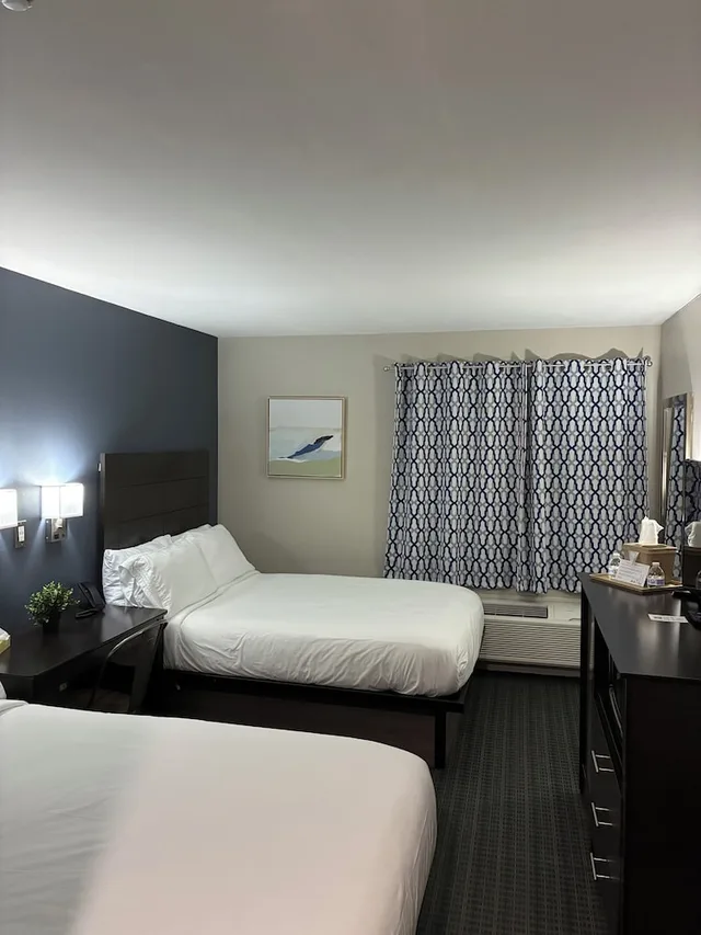 غرفة قياسية بسريرين مزدوجين، MainStay Inn 5/10