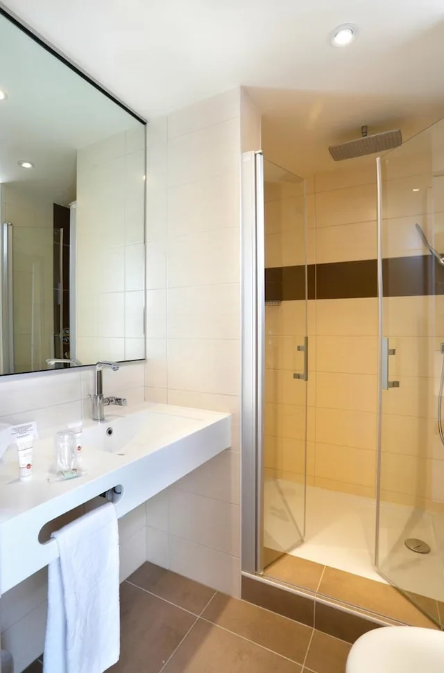 غرفة كومفورت بسرير مزدوج، B&B HOTEL Montbeliard-Sochaux 4/5