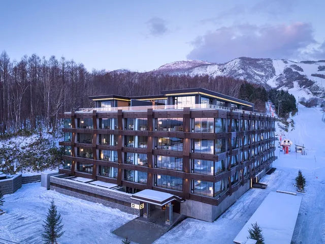 Room, Twin Beds, Aya Niseko 1/2