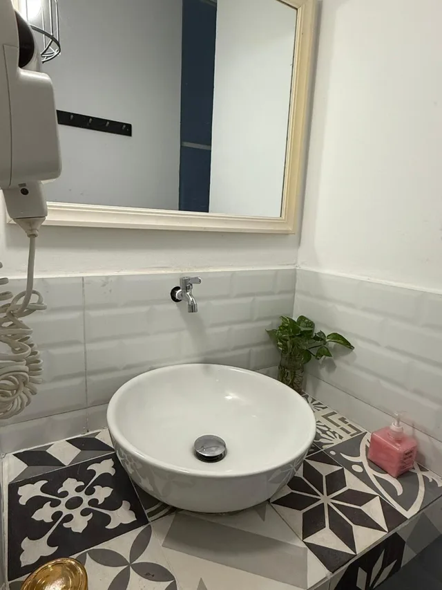 غرفة بسرير كوين، Lily Apos S Hostel 2/3