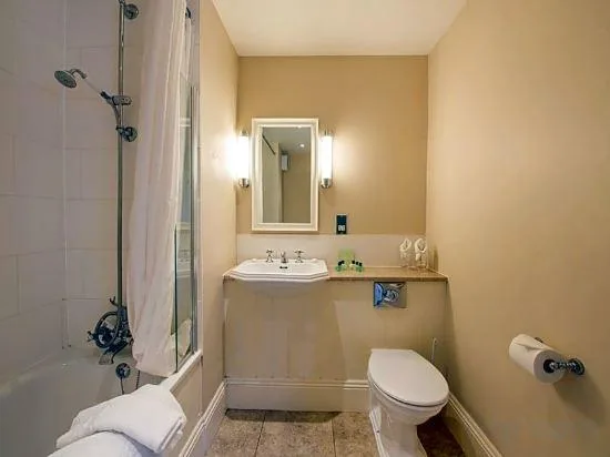 غرفة تنفيذية بسرير مزدوج، Forest Lodge Hotel, BW Signature Collection 1/1