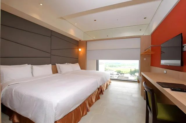 Green, Family, Twin Beds, Kloud Hotel 1/1