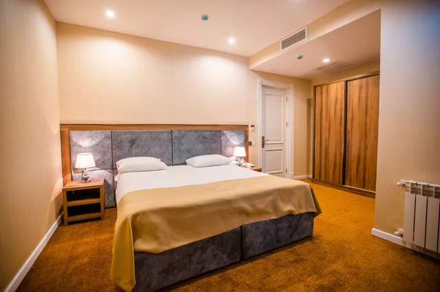 Economy, Double or Twin Bed, Grand Midway Hotel Baku 6/10