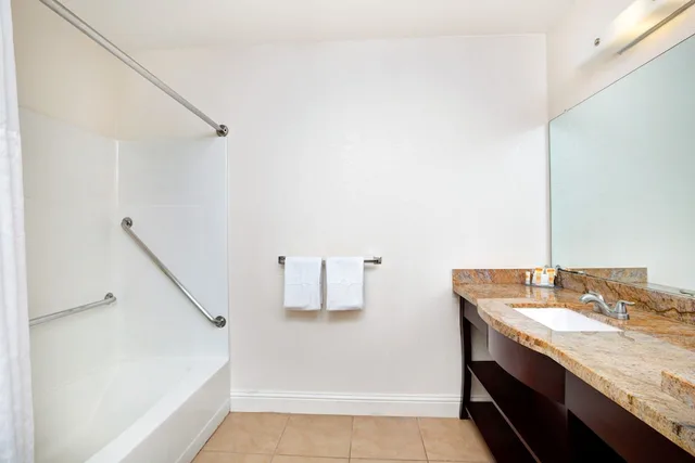 غرفة قياسية بسرير كينج لذوي الإعاقة، Hotel Solares 5/5
