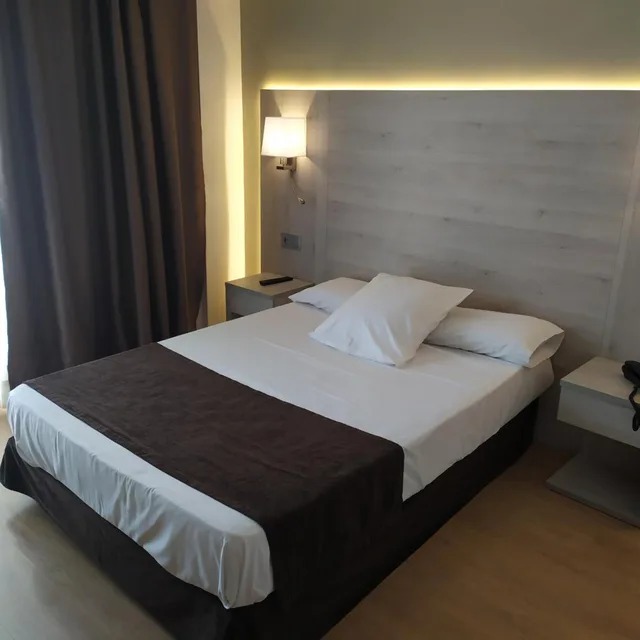 غرفة مفردة، Helios Lloret de Mar 3/8