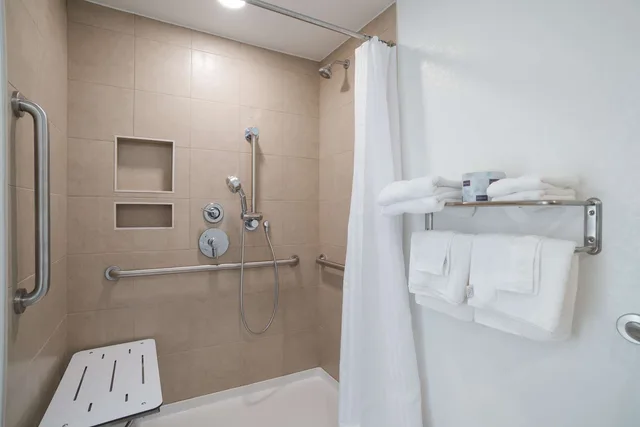 Room, Double Bed, Accessible, Rodeway Inn at Somers Cove Marina 6/6