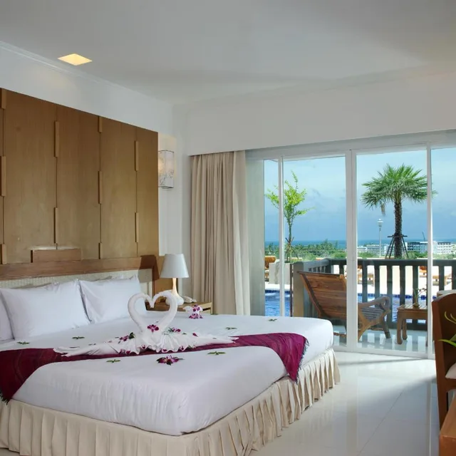 Deluxe, Double or Twin Bed, Pool Access، Princess Seaview Resort And Spa 3/9