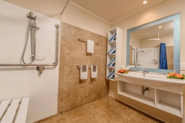2 Bedrooms, Suite, Pool Side, Sunset Resort 3/5