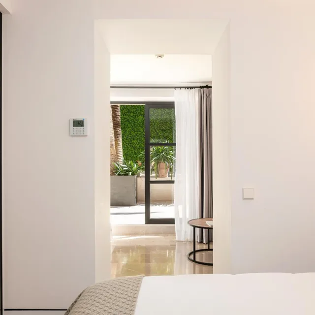 غرفة ديلوكس بسرير مزدوج بإطلالة على المسبح، Hotel Can Quetglas 9/10