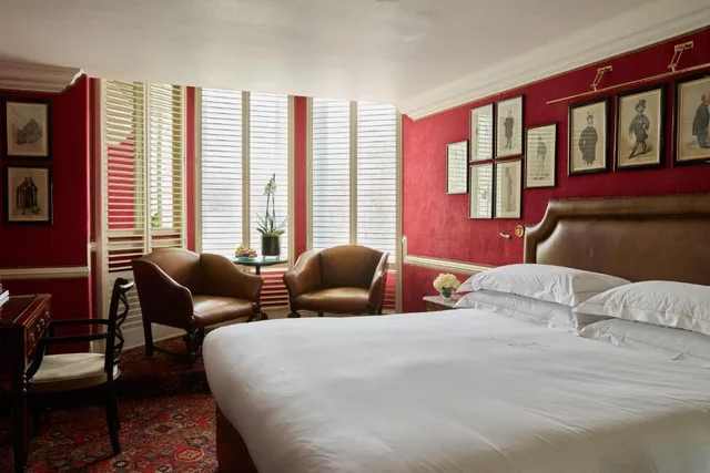غرفة ديلوكس بسريرين منفصلين بإطلالة على المتنزه، Milestone Hotel 1/4