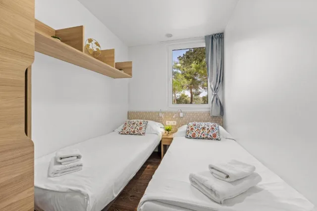 3 Bedrooms, Luxury, Mobilehouse, Terrace، Amadria Park Camping Sibenik Mobile Homes 1/3