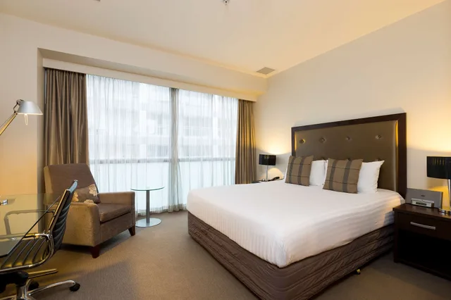 Superior King, Rydges Auckland 2/5