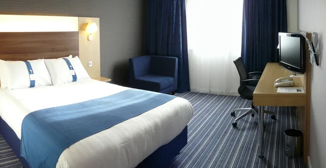 غرفة قياسية بسرير مزدوج، Holiday Inn Express Leigh - Sports Village 7/10
