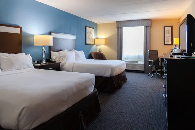 Room, 2 Double Beds, Holiday Inn Lansdale 2/4