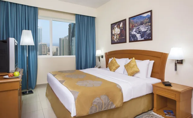 3 Bedrooms, Suite, Single, 2 Double and Twin Beds, Kitchen، Golden Tulip Sharjah- Hotel Apartments 1/10