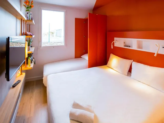 Room, Triple, Ibis Budget Dieppe Centre Port 1/3