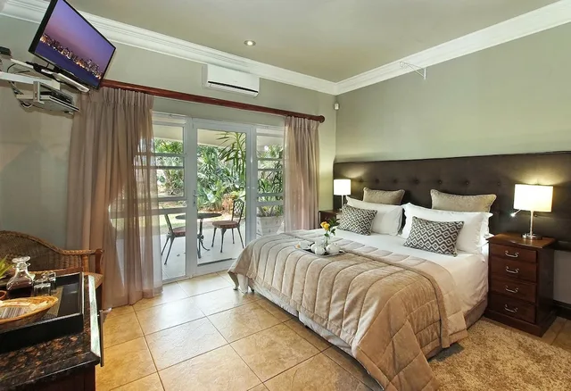 جناح شهر العسل ديلوكس بسرير كينج، Ushaka Manor Guest House 1/3