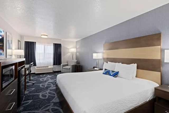 غرفة كبيرة بسرير كينج، Best Western Plus Twin Falls Hotel 1/4