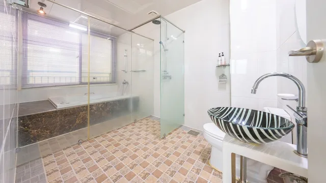 2 Bedrooms, Venice, Spa, Basic, Futon Bed, 1 Queen and 1 Single Bed، Gapyeong Rialto Pension 5/6