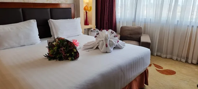 جناح بانورامي بسرير كينج، Nairobi Safari Club by Swiss-Belhotel 8/10