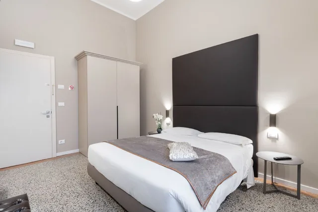 غرفة قياسية بسرير كينج بإطلالة على القناة، Hotel Palazzo Martinelli Dolfin 2/9