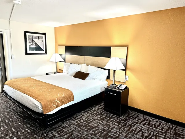 غرفة قياسية بسرير كينج، Eastern Inn 6/10