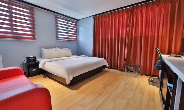 Deluxe, Queen Bed, No Parking، Hermes Hotel 5/8
