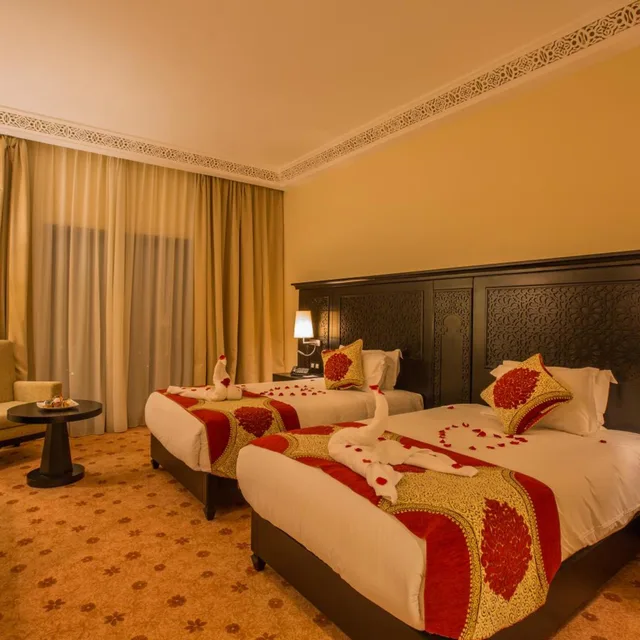غرفة بسرير مزدوج أو سريرين منفصلين بإطلالة على المسبح، Hotel Riad Ennakhil 9/10
