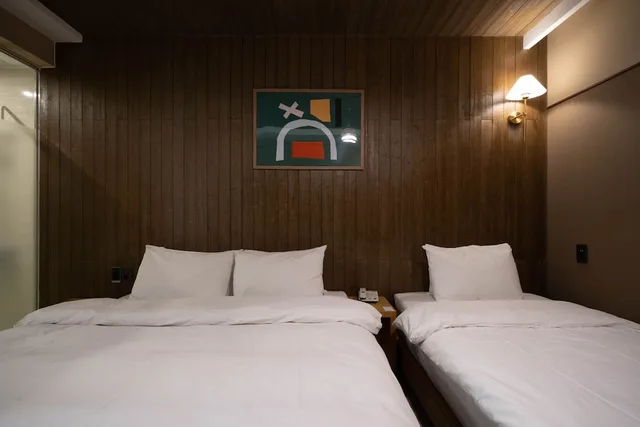 Deluxe, 1 Double and 1 Single Bed, Brown-Dot Hotel Daegu Hyukshin Doshi 1/10