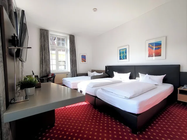 غرفة عائلية رباعية بسرير مزدوج بشرفة مع أريكة، Hotel Schwert 4/4