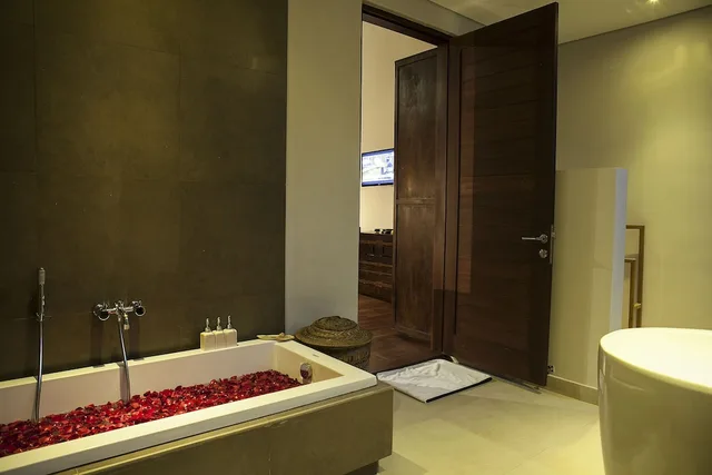 4 Bedrooms, Royal, Pool, Villa, Single Bed, Rice Field View, Villa Santun 10/10