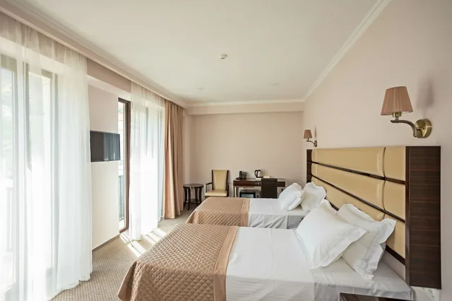 غرفة كومفورت ثلاثية بشرفة، Hotel Genio 1/3