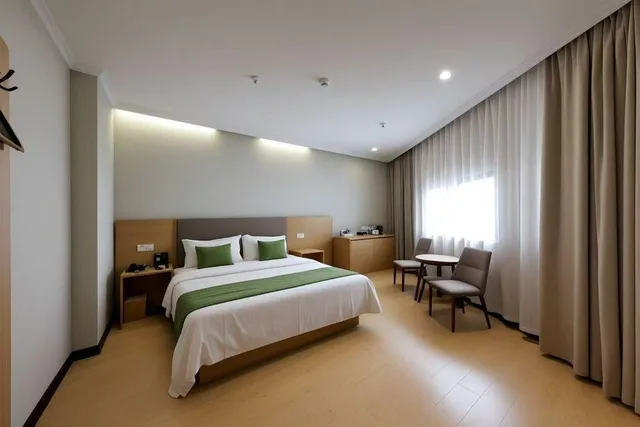 غرفة بسرير كينج، GreenTree Inn Jiangsu Suzhou Kunshan Beimen Road Express Hotel 1/2