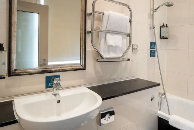 غرفة قياسية صغيرة بسرير مزدوج، London Croydon Aerodrome Hotel by Sunday 3/5